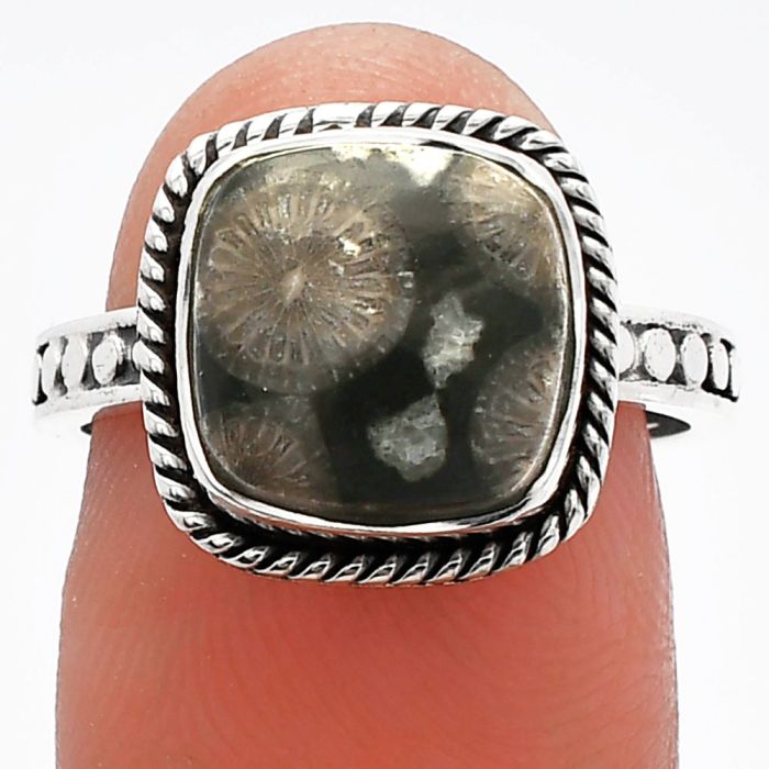 Black Flower Fossil Coral Ring size-7 SDR229466 R-1066, 10x10 mm