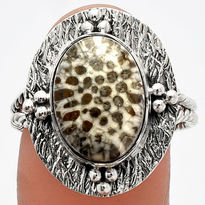 Stingray Coral Ring size-9 SDR229863 R-1722, 10x14 mm