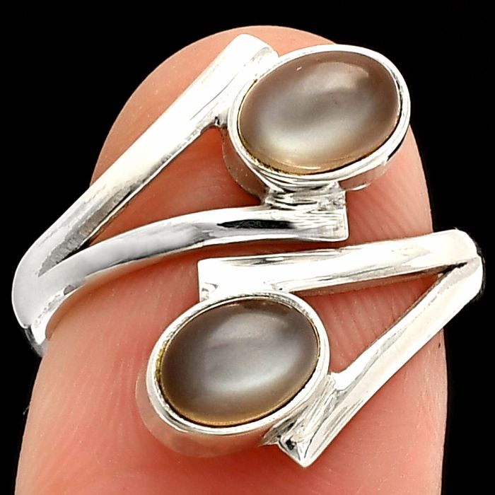 Gray Moonstone Ring size-6 SDR232152 R-1144, 7x5 mm