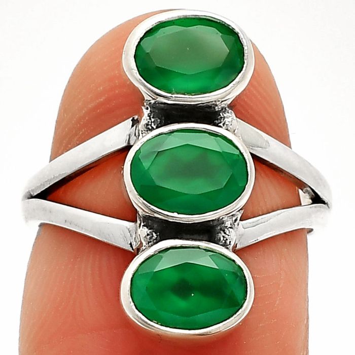 Green Onyx Ring size-6 SDR232959 R-1263, 7x5 mm