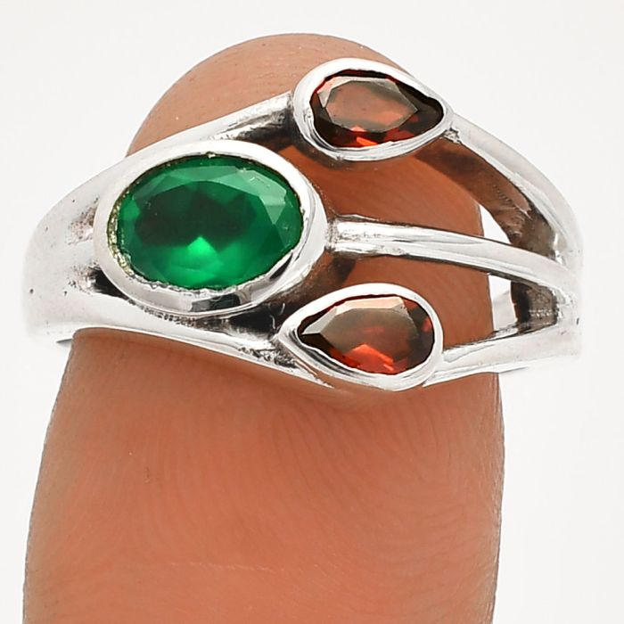 Green Onyx and Garnet Ring size-7 SDR233160 R-1024, 7x5 mm