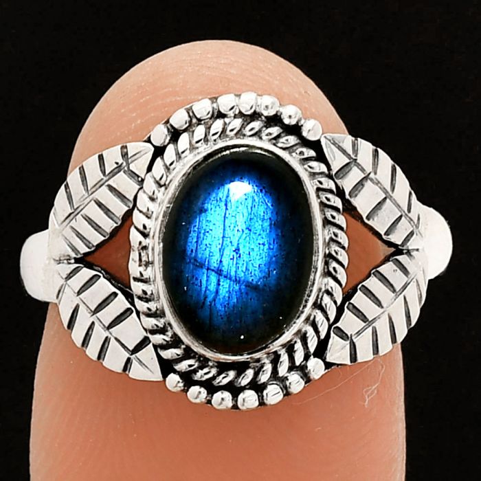 Blue Labradorite Ring size-8 SDR233456 R-1387, 7x9 mm