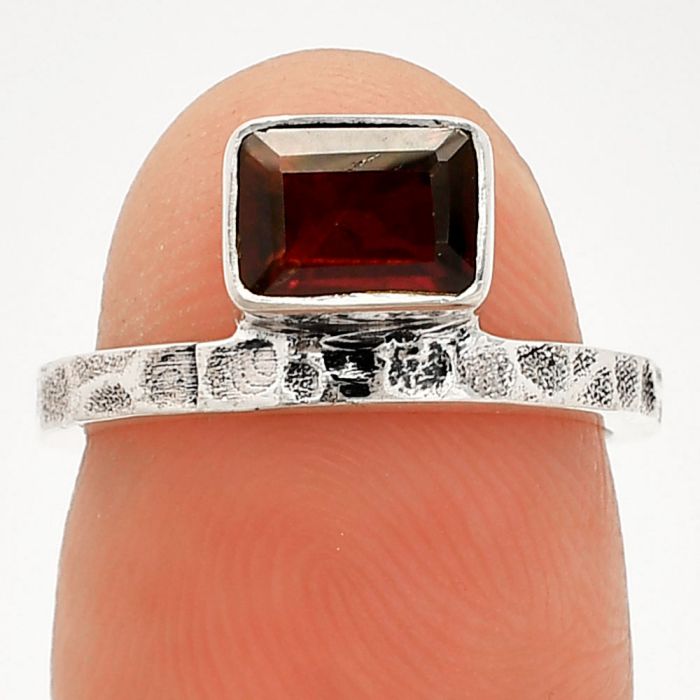 Hessonite Garnet Ring size-5 SDR234213 R-1037, 5x7 mm