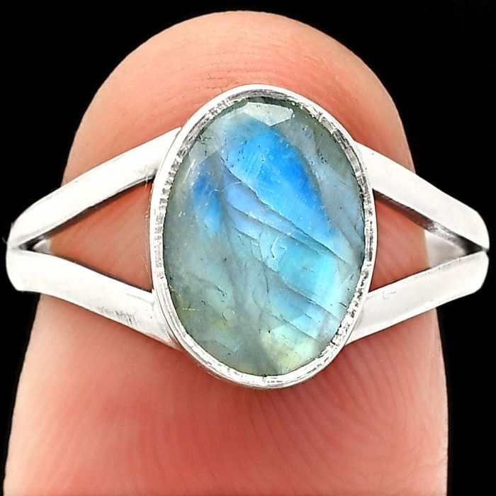 Faceted Rainbow Moonstone Ring size-7 SDR235944 R-1002, 8x11 mm