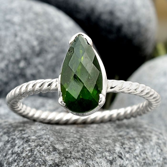 Faceted Chrome Diopside Ring size-8.5 SDR87989 R-1001, 6x11 mm
