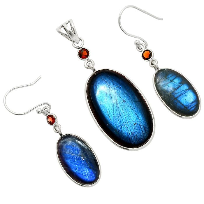 Blue Fire Labradorite and Garnet Pendant Earrings Set SDT03346 T-1010, 16x28 mm